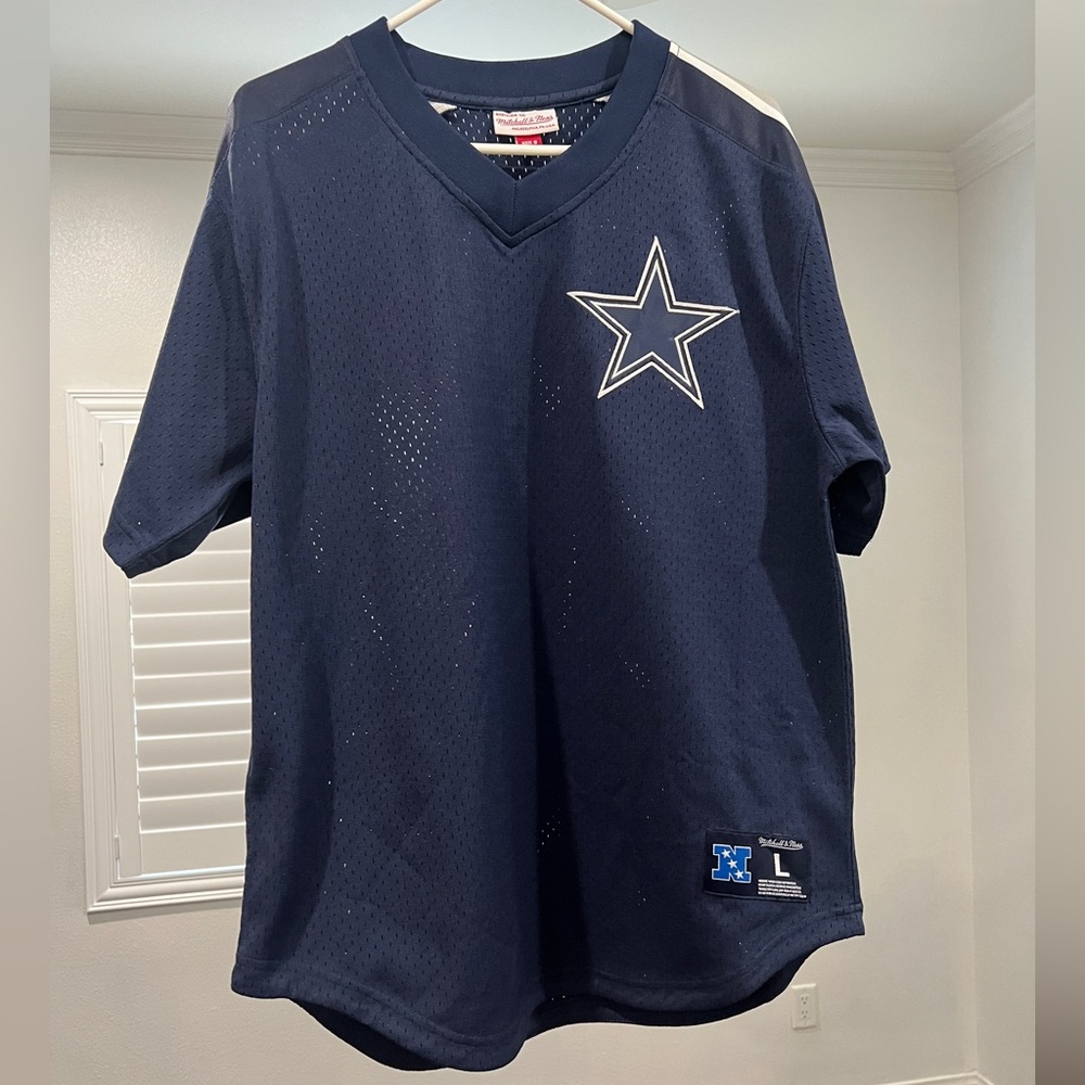 Dallas Cowboys Mitchell & Ness Mesh V-Neck T-Shirt